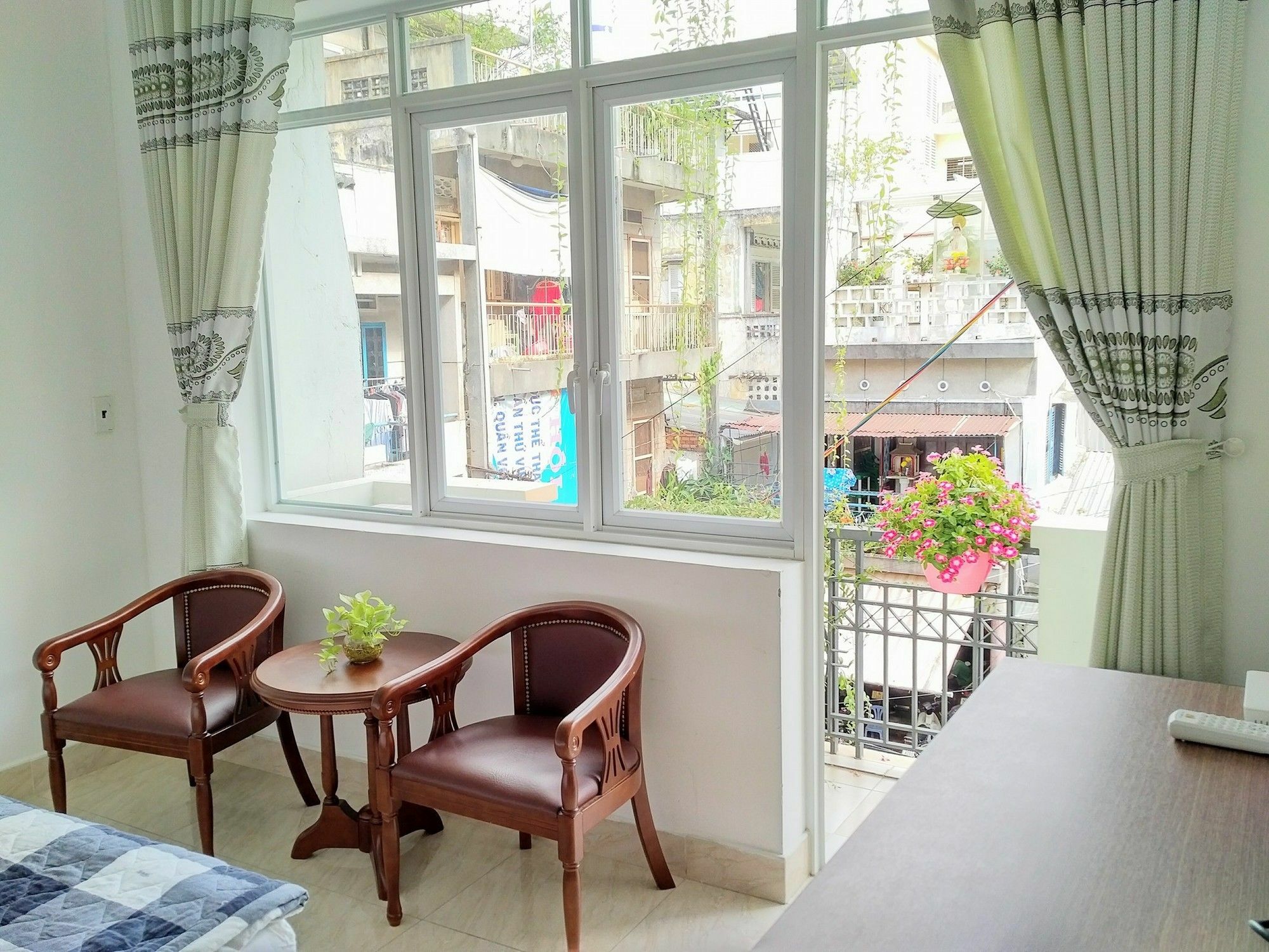 La Saigon * TP. Hồ Chí Minh